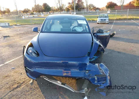 2023 Tesla Model Y Awd/Long Range Dual Motor All-Wheel Drive из США, поврежденный, VIN 7SAYGAEE1PF845169